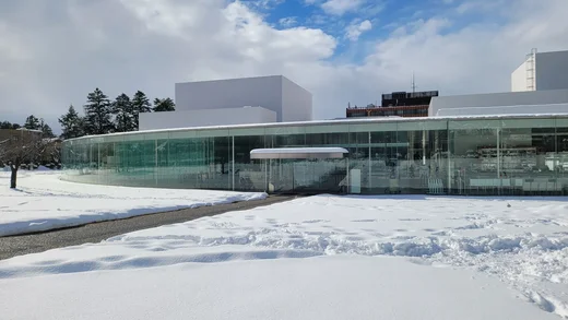 Der kreisrunde Glasbau des 21st Century Museum of Contemporary Art in Kanazawa