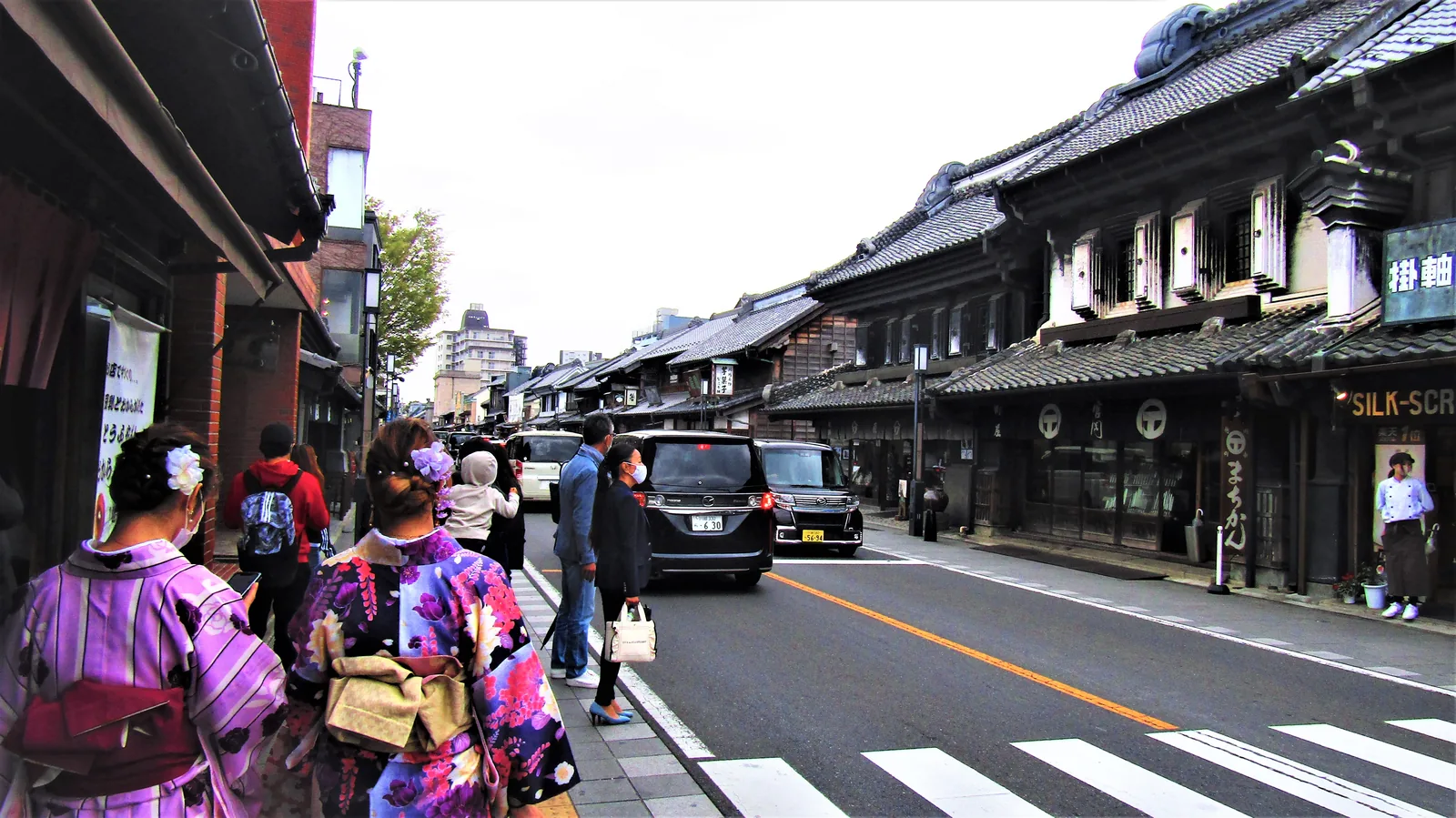 Straße mit erhaltenen Kaufmannshäusern aus der Edo-Zeit in Kawagoe
